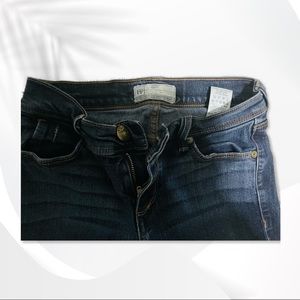 Free People Dark denim classic skinny jeans 25